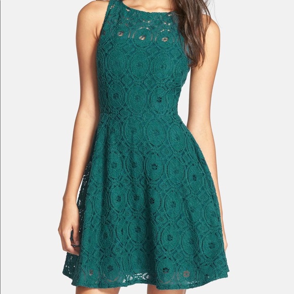 BB DAKOTA Renley Lace Dress in Green! - Picture 1 of 6